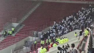 Επεισόδια στο Καραϊσκάκης- Οι Κύπριοι διαμαρτύρονται για επίθεση από αστυνομικούς