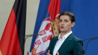 Σερβία: Ο Βούτσιτς διόρισε και πάλι πρωθυπουργό την Άνα Μπρνάμπιτς