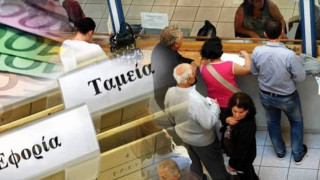 Τα χρέη «στραγγαλίζουν» τον ιδιωτικό τομέα