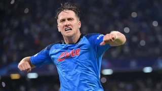 Η Νάπολι διέσυρε τη Λίβερπουλ, εύκολες νίκες για Μπαρτσελόνα και Μπάγερν Μονάχου