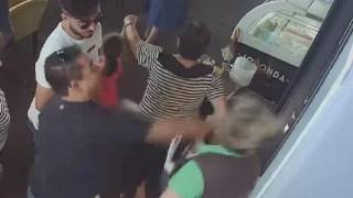 Άγριο ξύλο σε καφετέρια της Καβάλας: Πώς ξεκίνησε το επεισόδιο, τι λέει ο γιος της ιδιοκτήτριας