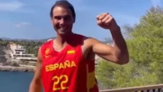 Eurobasket 2022: Ο Ναδάλ στο πλευρό της Ισπανίας, με «κρυφό» μήνυμα στη φανέλα του