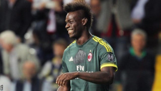 Η κλωτσιά Μιχαΐλοβιτς στον Μπαλοτέλι (video)