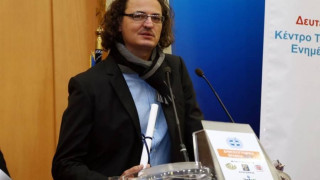 ΚΑΦΡΙΛΑ: Χτύπησαν δημοσιογράφο οπαδοί του Ολυμπιακού παρόντος Καραπαπά!