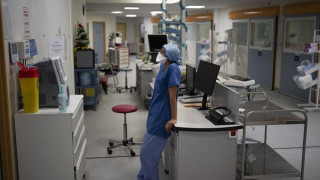 Παράθυρο για επιστροφή των ανεμβολίαστων υγειονομικών από τον Πλεύρη