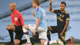 Premier League: Γονατίζουν ξανά οι παίκτες κατά του ρατσισμού