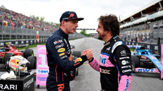 Τρελή «σπόντα» Φερστάπεν για Χάμιλτον: «Και ο Αλόνσο με τα αυτοκίνητα άλλων θα κέρδιζε τα πρωταθλήματα»