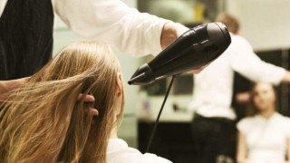 Εθισμένος στην πορνογραφία δήλωσε ο κομμωτής με τις κρυφές κάμερες στις τουαλέτες