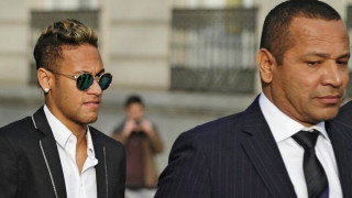 Ο Νεϊμάρ «άδειασε» τον πατέρα του: «Υπέγραφα ό,τι μου έλεγε να υπογράψω»