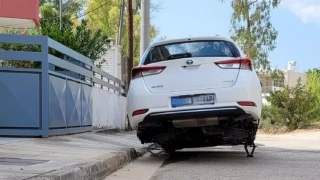 Αδίστακτοι ληστές «γδύνουν» αυτοκίνητα έξω από τα σπίτια των ιδιοκτητών τους