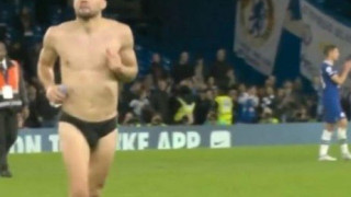 Τα... πέταξε όλα ο Κόβασιτς μετά το παιχνίδι με τη Γιουνάιτεντ (vid)