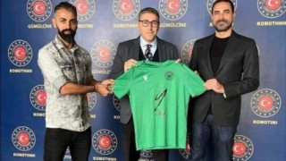 Πανθρακικός: Τεράστιες αντιδράσεις για την φωτογραφία με τις τουρκικές σημαίες!