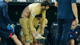 Έξαλλοι στην Μπαρτσελόνα με τον Πικέ: Με παντόφλες και χωρίς κάλτσες, ανέτοιμος να μπει αλλαγή