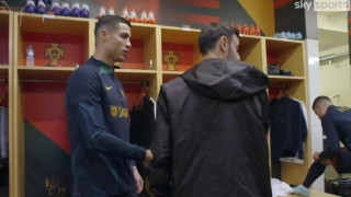 Ο  Μπρούνο Φερνάντες χαιρέτησε με το... ζόρι τον Κριστιάνο!