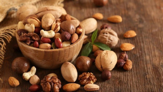 Κι όμως αυτά τα 8 τρόφιμα μάς κάνουν να χάνουμε βάρος