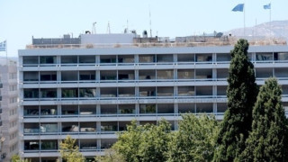 Αναστέλλεται η εφαρμογή ΦΠΑ στα ακίνητα και ο φόρος υπεραξίας 15% στις μεταβιβάσεις