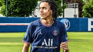 Ο 15χρονος αδερφός του Κιλιάν Εμπαπέ έκανε ντεμπούτο με την Παρί