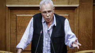 Κώστας Ζουράρις στο Metropolis 95.5: «Ο Γερμανός χρηματίζεται ακριβότερα, ο Έλληνας φθηνότερα»