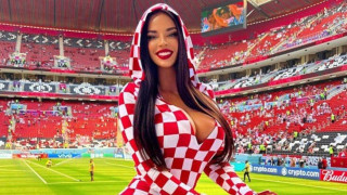 Πρώην Μις Κροατία: Δημοσίευσε τις καλύτερες φωτογραφίες της για το 2022 (pics)