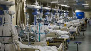 Κορωνοϊός: 229 νέες εισαγωγές σε νοσοκομεία το τελευταίο 24ωρο