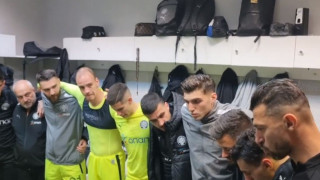 Η ηγετική ομιλία του Βούρου στους παίκτες του ΟΦΗ πριν από το ματς με τον ΠΑΟΚ