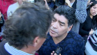 Το... χέρι του θεού ρίχνει και σφαλιάρες (VIDEO)