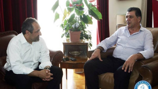 Συναντήθηκε με Ορφανό ο Παπαθανασάκης