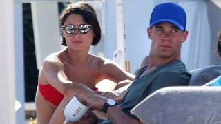 Ζωή και κότα στη Μύκονο...ο Νόιερ (pic)