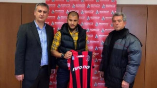 Ο Πέτροβιτς, ο Βάλλας και ο Τσούτσης