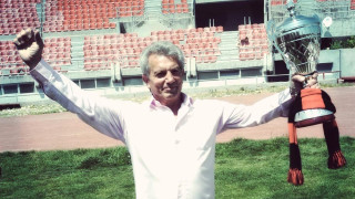 «Μετά τα 80 δε γίνεσαι επίτιμος»;