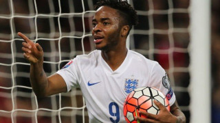 «Φουμάρει» και γουστάρει ο Στέρλινγκ (pic)