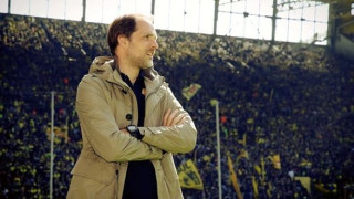 Πλήγωσε την πρώην ο Τούχελ! (video)