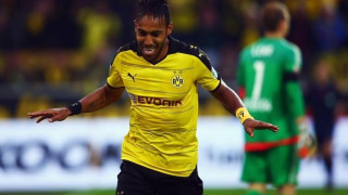 Κοιτάζει το... μέλλον με Ομπαμεγιάνγκ!