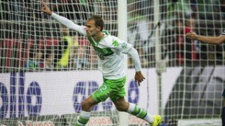 «Χ»αμογέλασε η Βόλφσμπουργκ (videos)