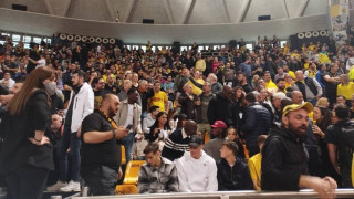 Άρης: Πάρντιου και παίκτες στο πλευρό της μπασκετικής ομάδας στο ντέρμπι με τον ΠΑΟΚ