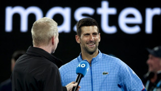 Φωτογραφήθηκε με υποστηρικτές του Πούτιν ο πατέρας του Τζόκοβιτς (vids)