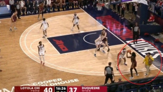 NCAA: Ντελιβεράς διέκοψε τον αγώνα για να παραδώσει παραγγελία