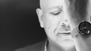 Σκηνοθέτησε τον θάνατό του για να δει ποιοι θα εμφανιστούν στην κηδεία