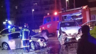 Θεσσαλονίκη: Δύο ΙΧ συγκρούστηκαν στην Περαία - Στο νοσοκομείο τρία νεαρά άτομα