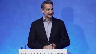 Το «Ράδιο Καψούρα» της Πτολεμαΐδας ρώτησε τον Μητσοτάκη «πόσο καψούρης είναι»!