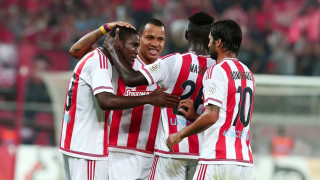 Ο Ολυμπιακός έχει για τρίτο στόπερ τους επόπτες αλλά... 