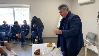 Έκοψε την πρωτοχρονιάτικη πίτα ο Μακεδονικός