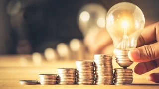 Ρεύμα: Τα τιμολόγια του Αυγούστου, οι τιμές ανά πάροχο -Στη ΔΕΘ οι ανακοινώσεις για το πλαίσιο στήριξης