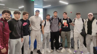 Η υποδοχή στα «χρυσά» παιδιά της Εθνικής Νέων (pics, vid)