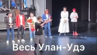 Ρώσος ηθοποιός έκοψε τις φλέβες στη σκηνή - Κατήγγειλε bullying γιατί ήταν κατά της εισβολής στην Ουκρανία