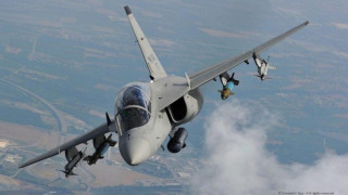 Τα δύο πρώτα καινούργια M-346 θα πετάξουν προς τη νέα τους «φωλιά» στην Καλαμάτα εντός Μαΐου