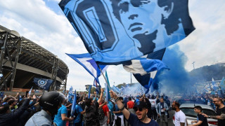 Απίστευτες σκηνές στη Νάπολι με τον κόσμο σε έκσταση!