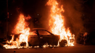 Θεσσαλονίκη: «Λαμπάδιασε» εν κινήσει αυτοκίνητο στο λιμάνι