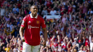 Όρθια στο Λονδίνο η Νότιγχαμ Φόρεστ, νίκες για Άστον Βίλα και Γιουνάιτεντ