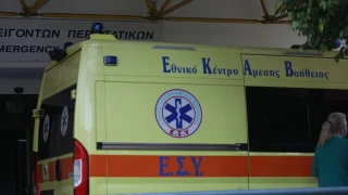 Ώρες αγωνίας για το κοριτσάκι που παρασύρθηκε από το αγροτικό του πατέρα του